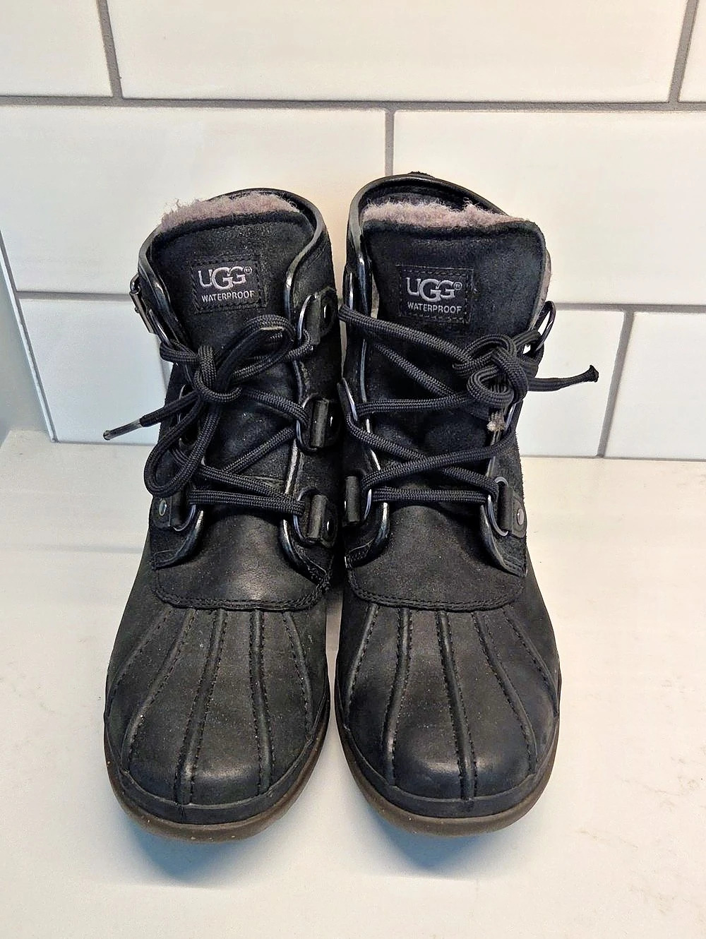UGG Adirondack Boot II Leather Winter Boots Black US 8